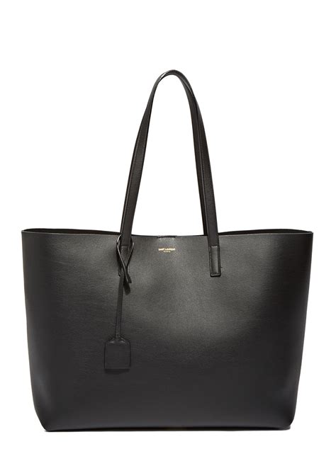 what is a shopper tote